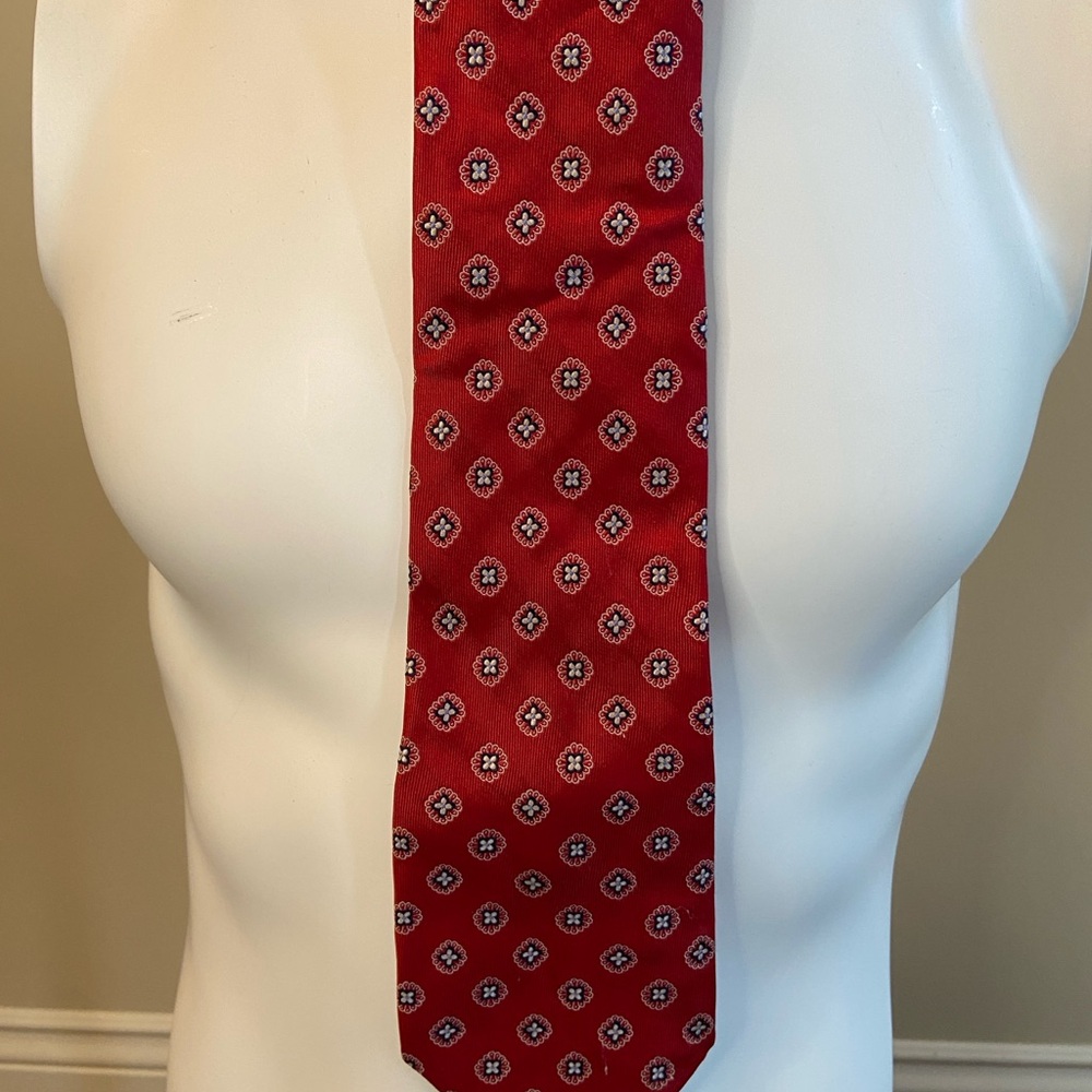 Roundtree & Yorke‎ Red Geometric Men's Tie
